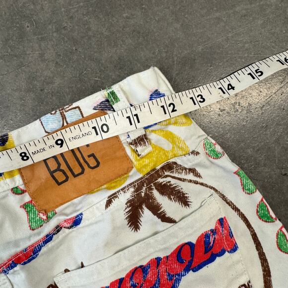 Vintage Y2K BDG Urban Outfitters Graphic Hawaiian White Multi Bermuda Short 24 - Picture 4 of 5